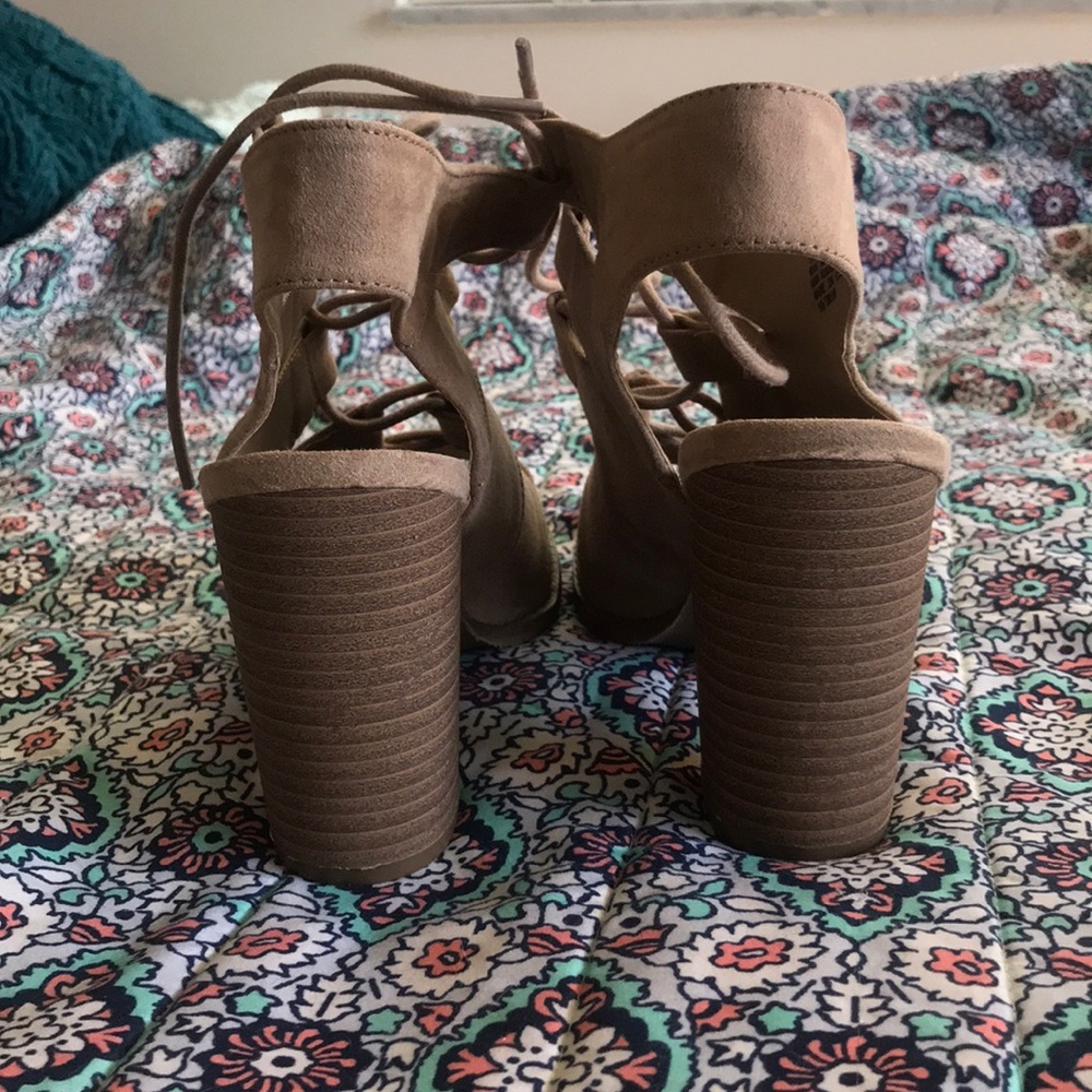 Block heels - Picture 3 of 5